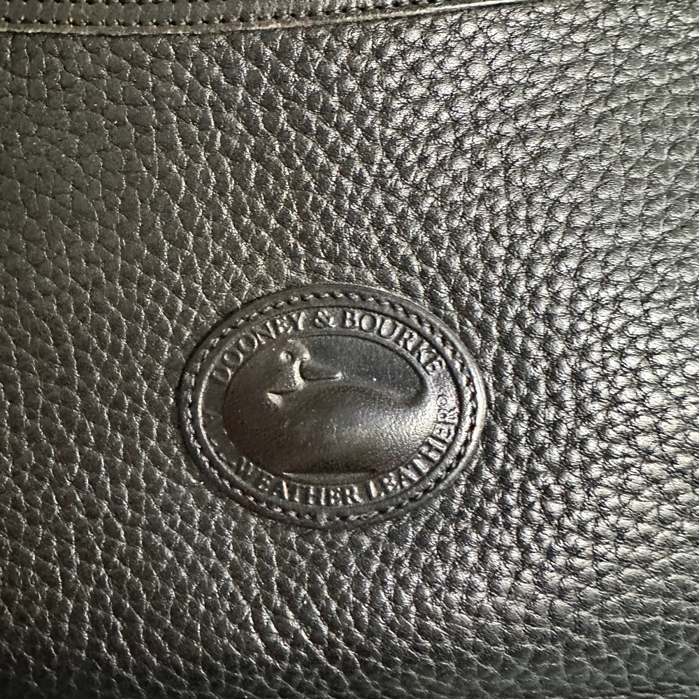 Vintage Dooney & Bourke crossbody bag